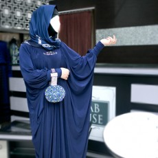 Абаи от магазина «Hijab House».10